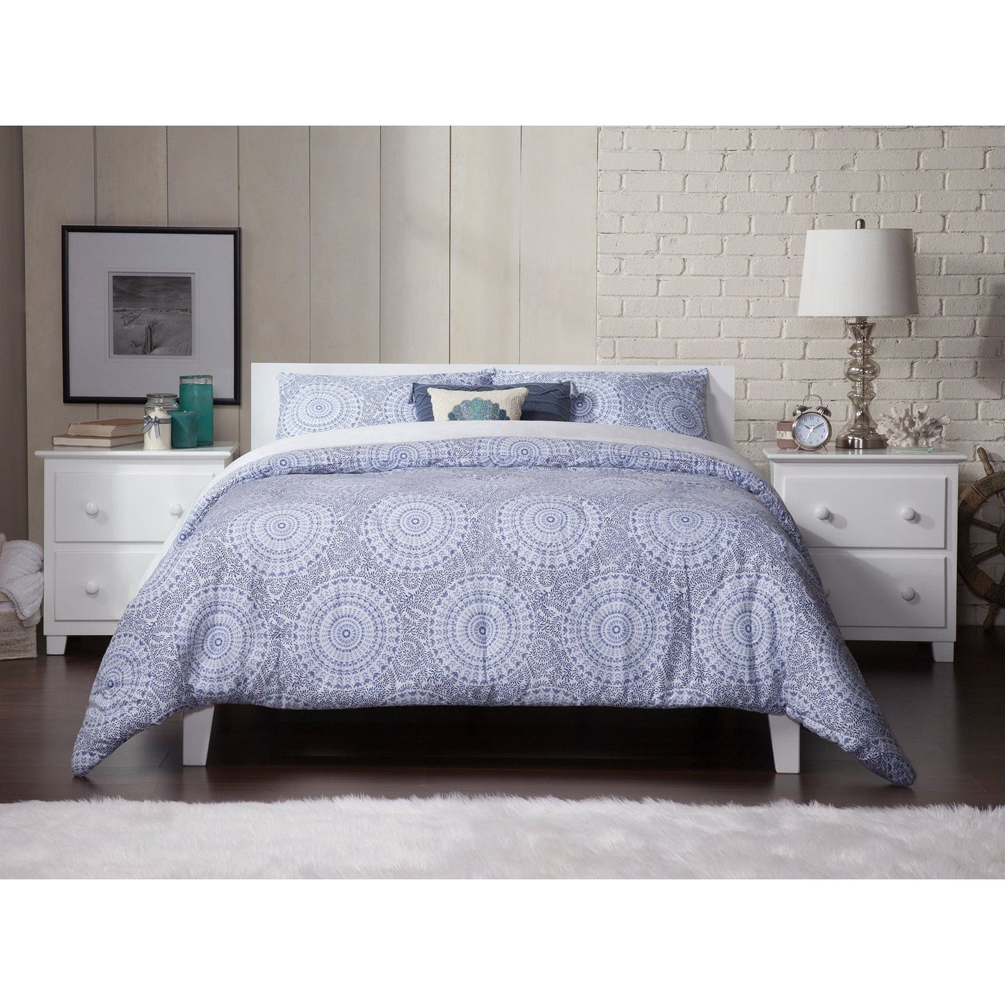 AFI Furnishings Orlando King Traditional Bed in White AR8151032